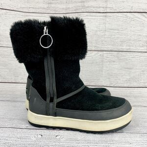 Koolaburra by UGG Tynlee 1105889 Black Suede Waterproof Faux Fur 8” Boots Size 7
